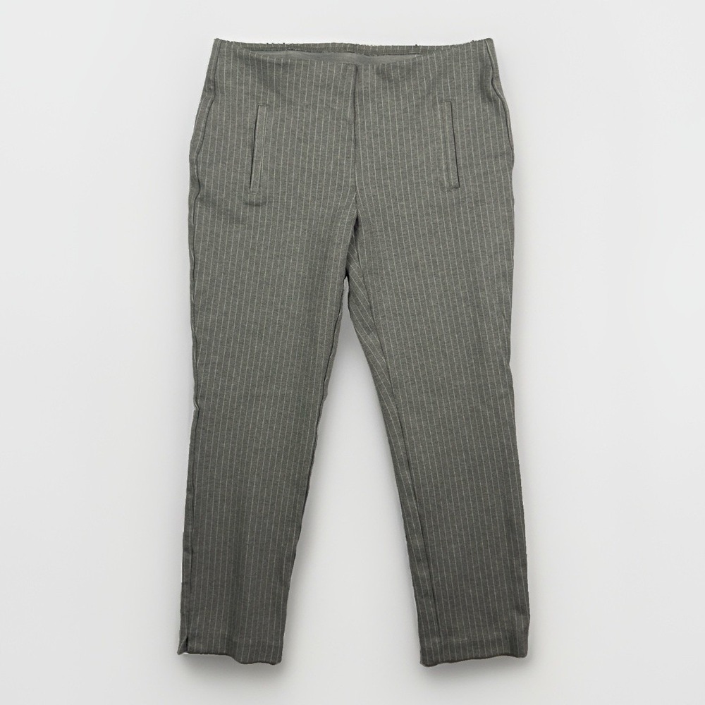 Chico's Gray Pinstripe Pull On Ankle Pants Women's Size 0 US 4 Stretch Career